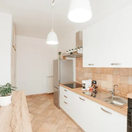 Apartment Cr32 Tourist Accomodation Civitavecchia